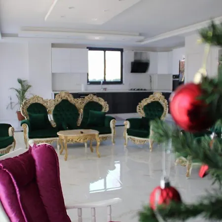 Very Stylish With Heated Pool On Baghdad Street Villa *