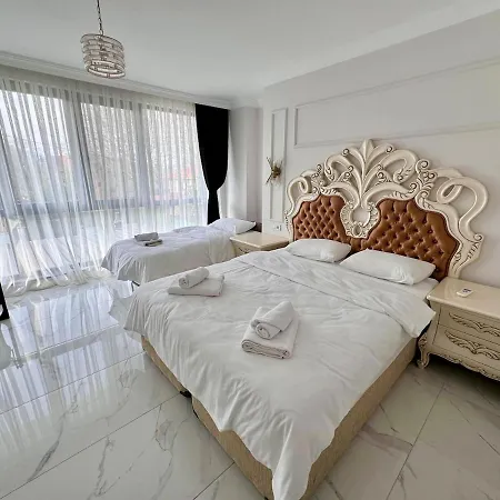 Very Stylish With Heated Pool On Baghdad Street Villa Sapanca