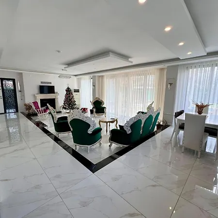 Very Stylish With Heated Pool On Baghdad Street Sapanca