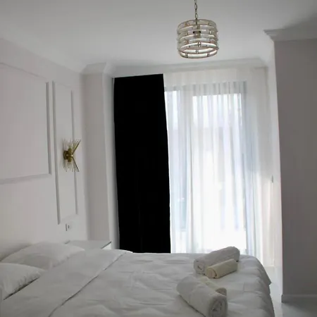 Villa Very Stylish With Heated Pool On Baghdad Street *